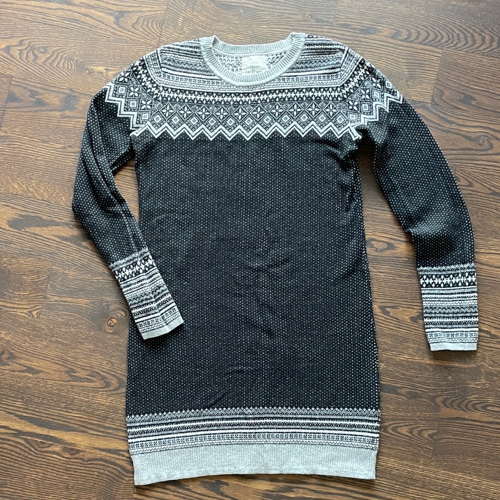 Black and White Patterned Sweater Dress